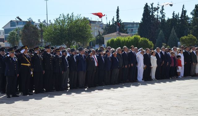 30 Ağustos Zaferinin 104. Yılı Didim'de çelenk koyma töreniyle kutlandı