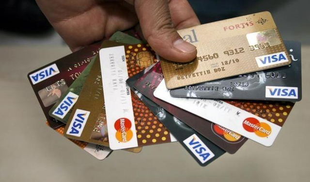 Kredi kartı limitini düşürmek kredi notunu etkiler mi? İşte bilinmesi gerekenler