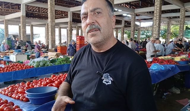 Aydınlı pazarcı: "Yeni nesil salça yapmak yerine markete yöneliyor"