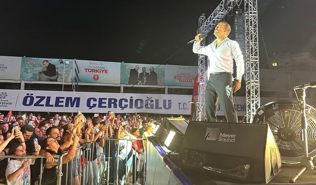 Aydınlılar, Mert Demir ile coştu