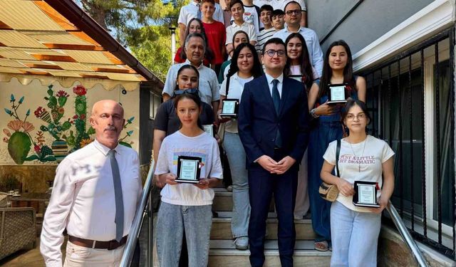 Bozdoğan’da LGS başarısı gösteren öğrenciler ödüllendirildi