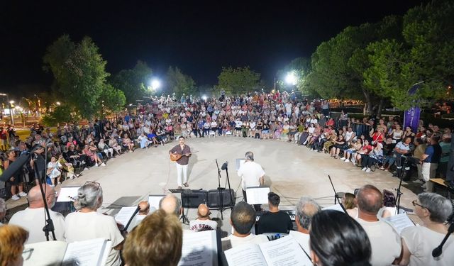 Didim Belediyesi halk müziği korosu konserine yoğun ilgi