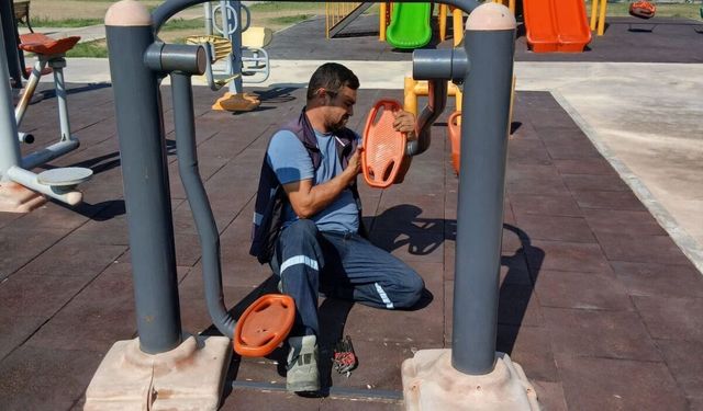 Didim Belediyesi'nden parklarda bakım onarım çalışması