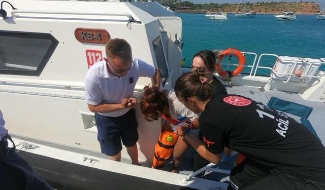 Didim'de zamanla yarış! Yaralı kişi denizden kurtarıldı