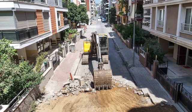 Efeler’de yıpranan yollar yenileniyor