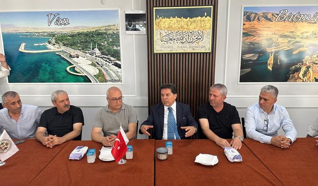 Esenyurt eski Belediye Başkanı, İncirliova’da, Özer: “Cahillik hastalığını bilgi kılıcı ile yeneceğiz”