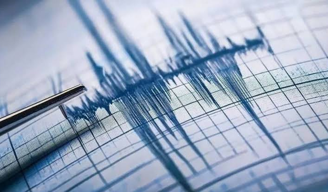 Ege Denizi'nde korkutan deprem