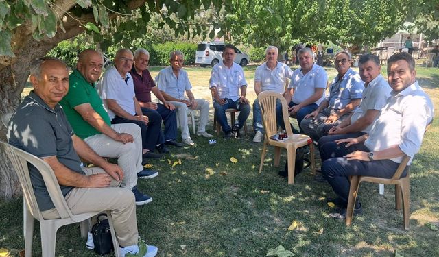 İYİ Parti Aydın, Bozkurt ailesini mutlu gününde yalnız bırakmadı