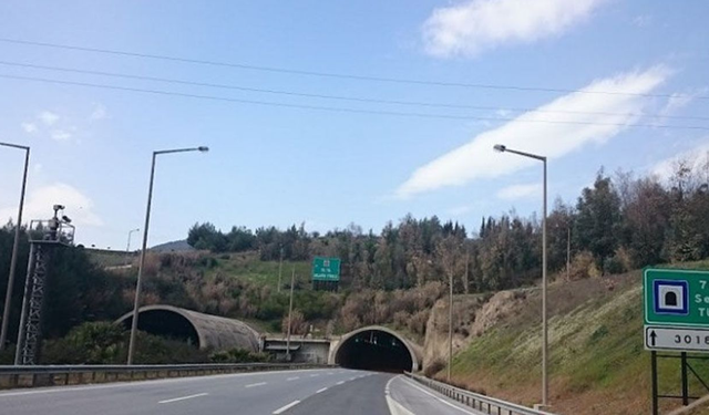 İzmir-Aydın yönüne gidecekler dikkat: Otoyolda şeritler kapatılıyor