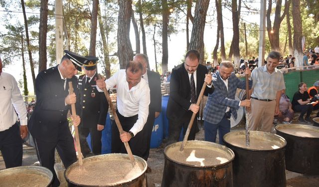 Karacasu'da keşkek kazanları 744. kez kaynadı