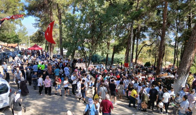 Katılanlar 7 asırlık Dedebağ Hayrı’nı anlattı: "Havası serin, lezzeti eşsiz, maneviyatı tarifsiz"