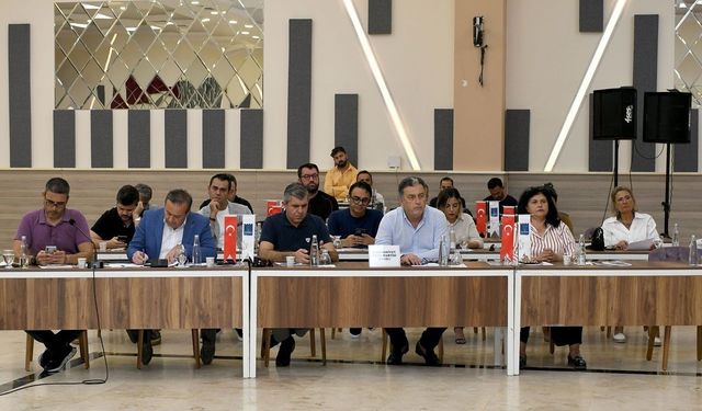 Kuşadası Belediye Meclisi’nde o isim de 'Bağımsız' oldu
