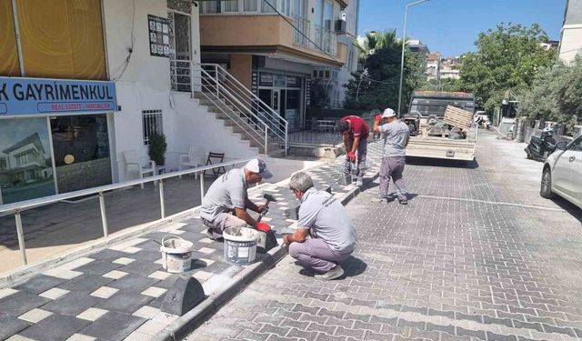 Kuşadası’nda eskiyen yollar yenileniyor