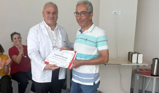 Nazilli'de binlerce çocuğun doktoruydu :  Kırcaklı emekliye ayrıldı