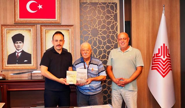 Tarihçi Ökçesiz'den Vakıflar Bölge Müdürü Vural'a ziyaret