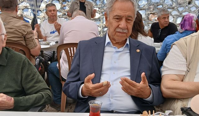TBMM Eski Başkanı Bülent Arınç, Dedebağ Keşkek hayrına katıldı