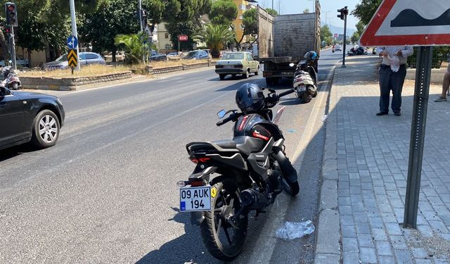 Nazilli'de 16 yaşındaki motosikletli kamyon altında kaldı : Durumu ağır!