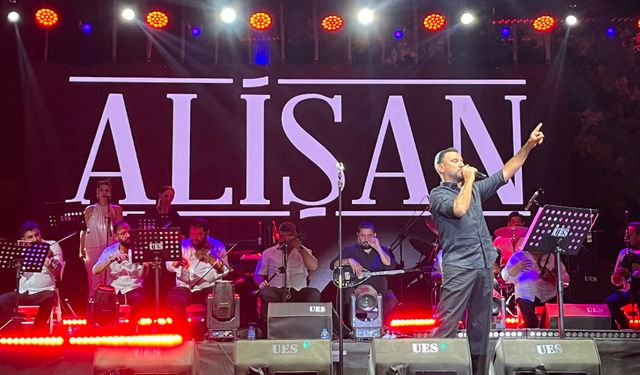 Alişan’a Buharkent’te fahri hemşehrilik! “İncirimizin tanıtımına büyük katkı sundu”