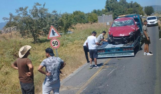 Aydın’da takla atan otomobil hurdaya döndü