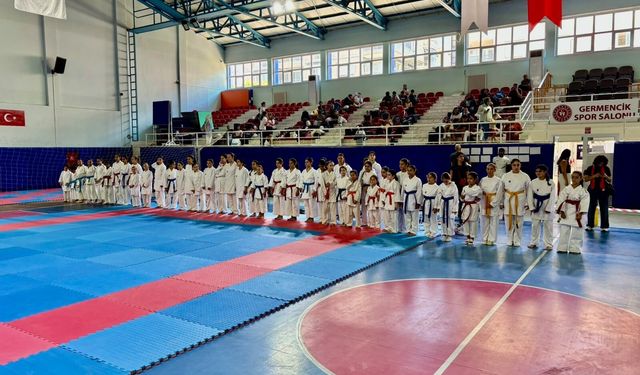 Germencik’te karate heyecanı: 250 sporcu mücadele etti