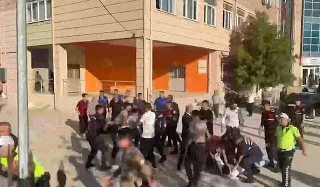 Şok olay: Lisede silahlı saldırı, yaralı öğrenciler var
