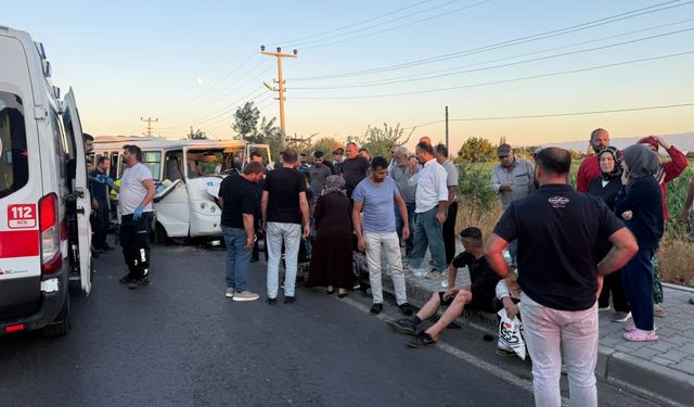 Aydın’da korkutan kaza: Beton mikseri iki servis aracına çarptı, 10 yaralı