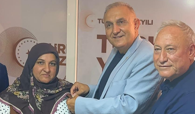 Acarlar’ın sevilen esnafı, AK Parti’ye katıldı