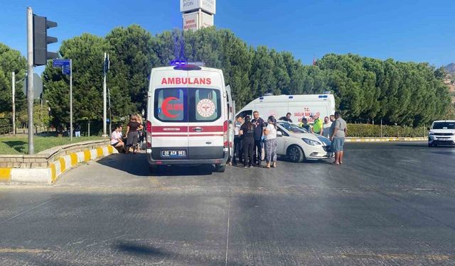 Aydın'da araçlar çarpıştı; 2 yaralı