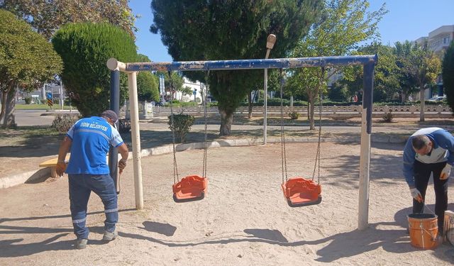 Didim Belediyesi parklarda bakım çalışması