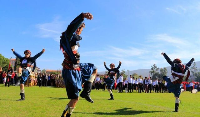 103 yıla 103 kişilik zeybek! Didim’de büyük gösteri için başvurular başlıyor