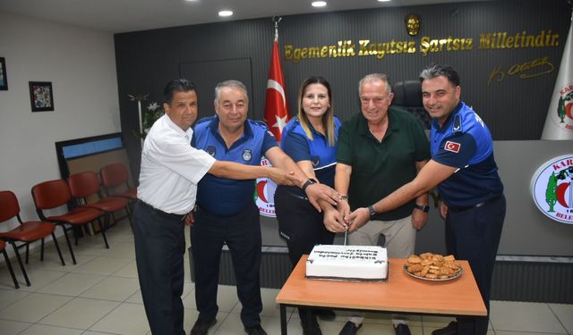 Karacasu Belediyesi’nden Zabıta Teşkilatı’nın 200. Yılını kutladı: Sürpriz yazı gülümsetti