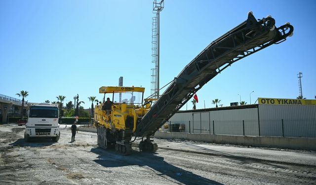Kuşadası Belediyesi'nde üstyapı yatırımları hız kesmiyor