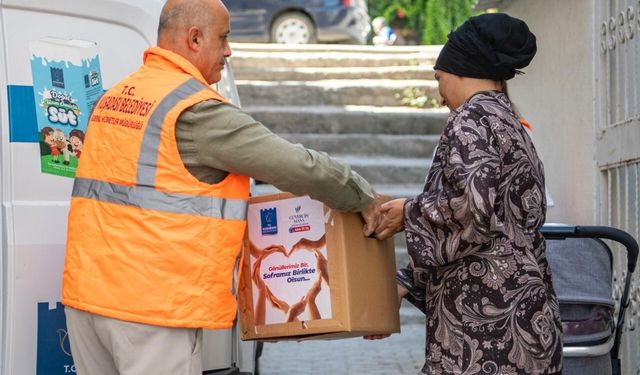 İhtiyaç sahiplerine destek sürüyor! 2 bin 831 gıda kolisi dağıtıldı