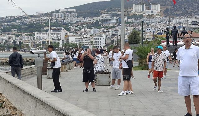 Mega kruvaziyerler Ege Port'a demirledi