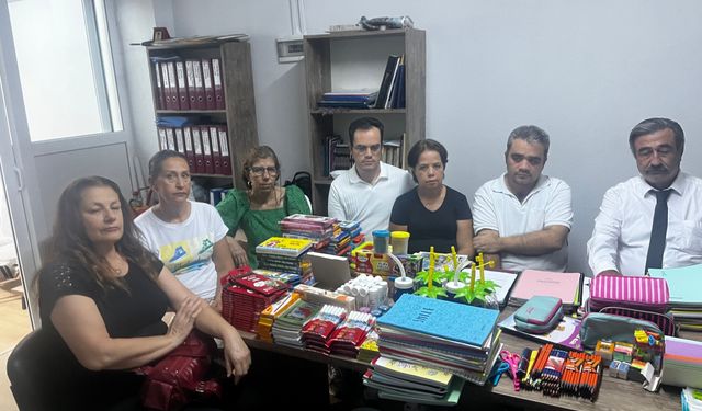 Nazilli’de ‘Askıda Kırtasiye’ seferberliği büyüyor : 65 öğrencinin yüzü güldü