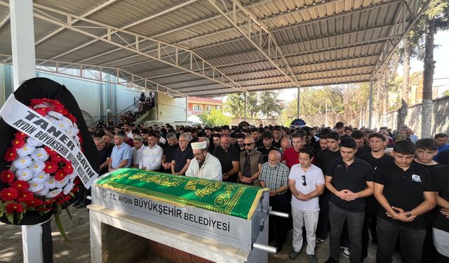 Nazilli’de gözyaşları sel oldu aktı: 18 yaşındaki Mustafa dualarla uğurlandı