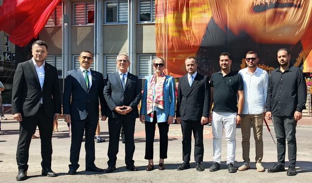 Nazilli'de siyaseti karıştıran poz: Tetik ve MHP yönetimi yan yana