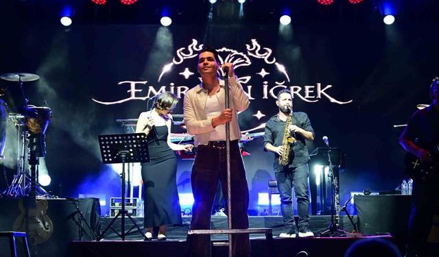 Emir Can İğrek Söke'de sahne aldı