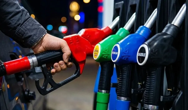 Benzine gece yarısı büyük indirim geliyor!