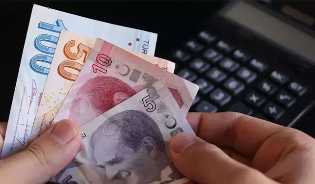 Asgari ücret zammında dikkat çeken tahmin: Ünlü ekonomist rakam verdi