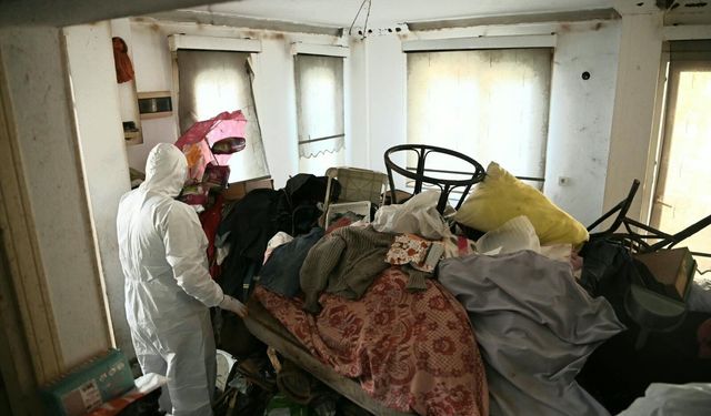 Kuşadası’nda çöp ev operasyonu