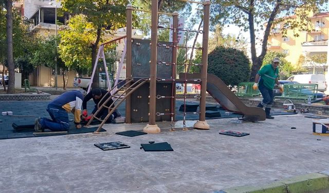 Efeler’de çocuk oyun alanları yenileniyor