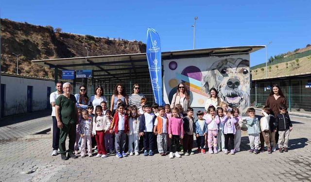 Aydın’da çocuklar Hayvan Bakım Merkezi’ni gezdi