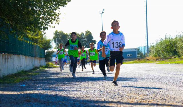 Aydın’da kros heyecanına 281 sporcu katıldı