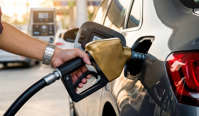 Petrol piyasasında alarm: Stoklar kritik seviyede, akaryakıtta zam riski