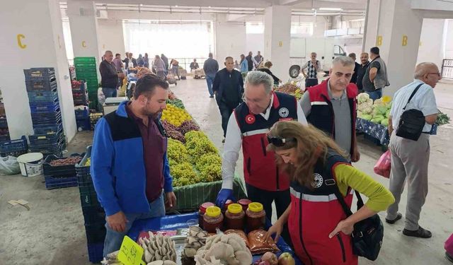 Buharkent’te pazar tezgahları denetlendi