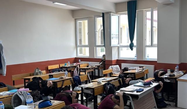 Didim'de sirenler çaldı! Öğrenciler harekete geçti