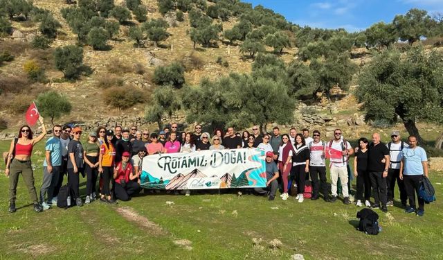 Efeler’den Alinda Antik Kenti’ne Cumhuriyet yürüyüşü