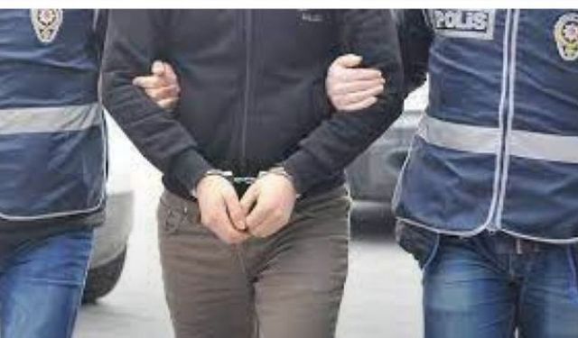 FETÖ hükümlüsü apartman boşluğunda yakalandı