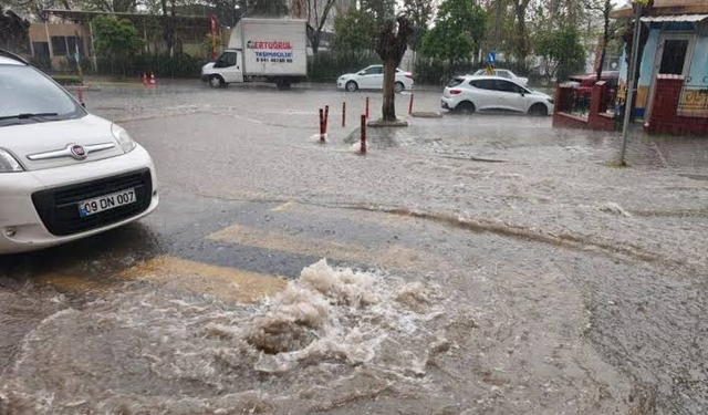 Aydın'a sağanak yağış geliyor! Meteoroloji saat vererek uyardı